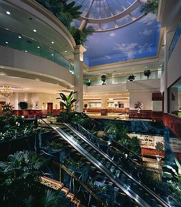 hotel_img